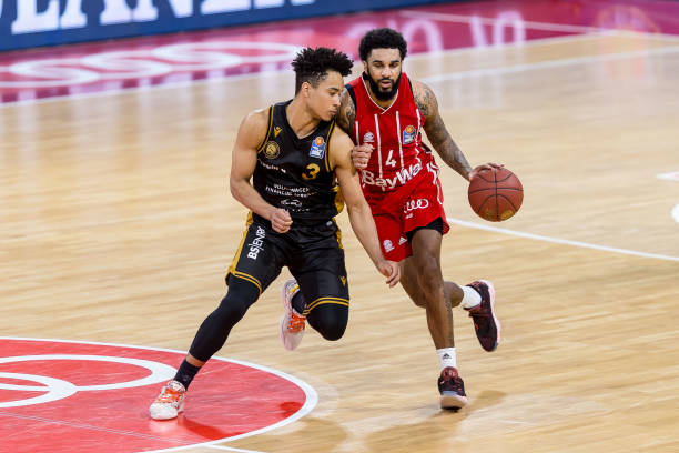 但其管理层 但其管理层