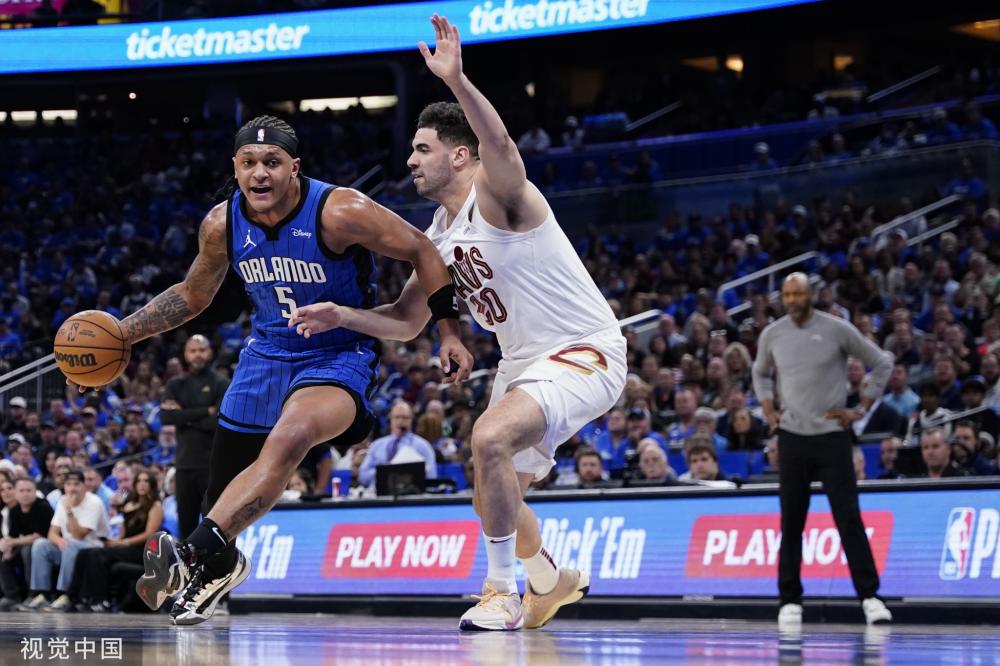 屡屡跌倒 屡屡跌倒