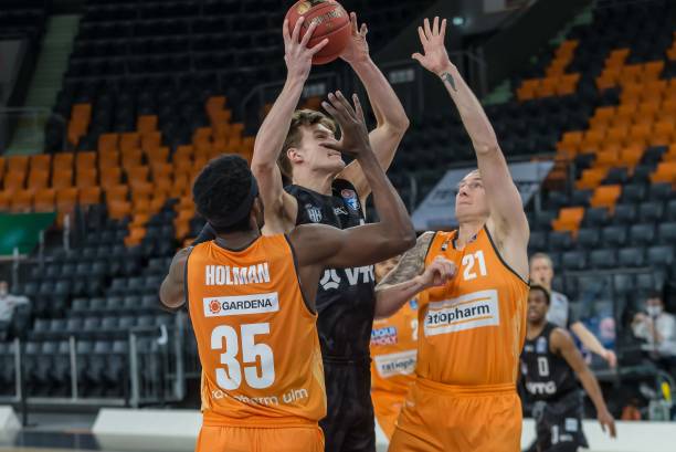 这位近年来 这位近年来